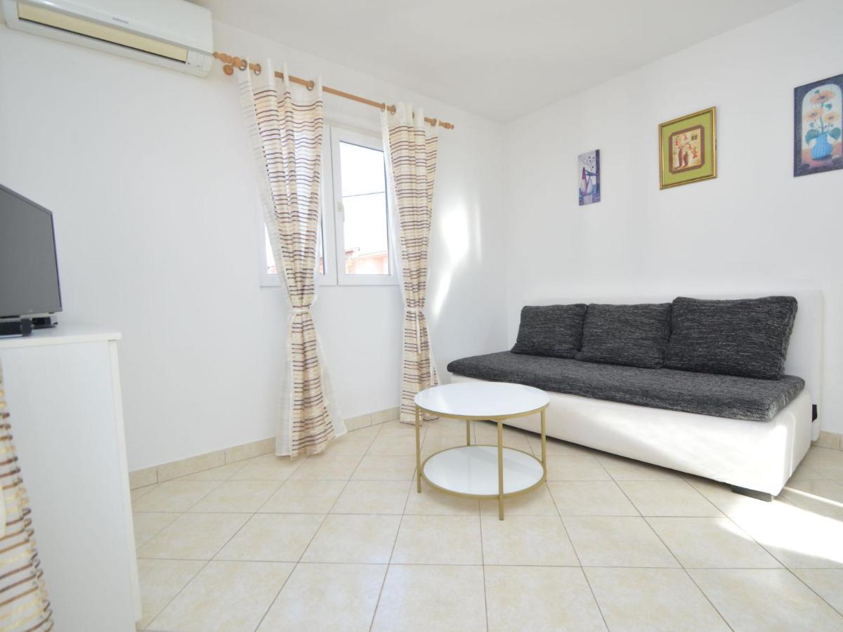 Apartment Ena By Interhome Brodarica  Extérieur photo